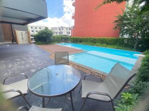 The Keen Condo By Fiat 607