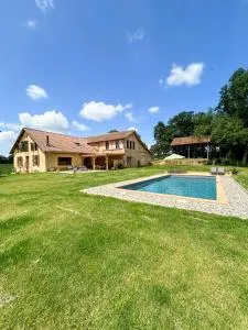 Maison Puchouaou gite 8 personnes - Castelnau-dʼAnglès
