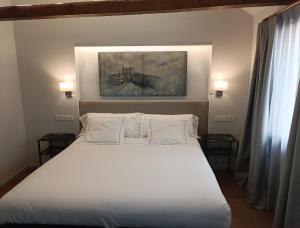 Superior Double Room room in Hotel Posada de la Silleria