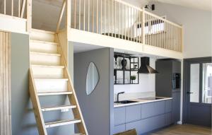 Lovely Home In Oostwoud With Wifi