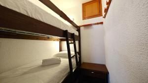 Hostdomus - Violet Apartment