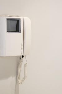 Spacious 3-bedroom apartment with WiFi, AC in charming Kalamaria - mountain view