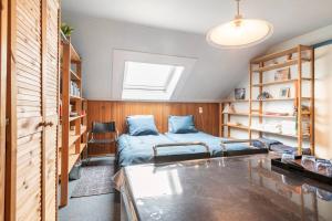 Cozy room in residential Alkmaar - Free parking