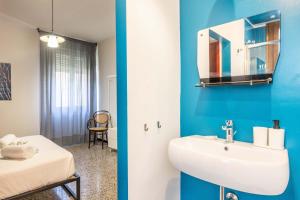 Le stanze in Fiera, Bologna by Short Holidays