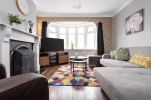 Manchester Business and Leisure Home with Free Parking - 阿什顿下安林恩