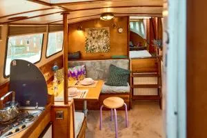 Gemütliches Wohnschiff - Rottstock