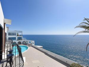 Seaside Suite 302 by VillaGranCanaria