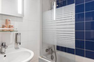 Hotels Est Hotel : Chambre Triple