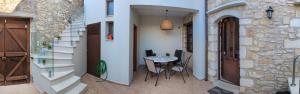 Casa Leone, whole house with private pool!