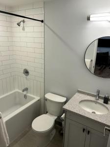 Beachview getaway at the New Carlyle 306 on the Main strip in Grand Bend