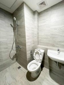 collins boulevard full furnish