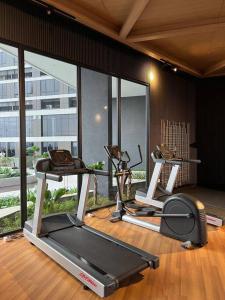 collins boulevard full furnish