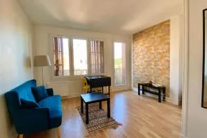 Beau Studio Cosy et calme - face à la gare de Rosny-sous-Bois - 20mn de Paris et Disneyland - 讷伊-普莱桑斯