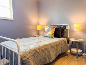 Cozy 2 Bedroom with 5 Beds plus Sofa Bed and WIFI