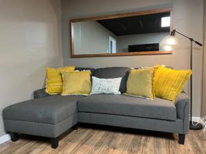 Crew Housing Sleeps 28 7BR with 15 Beds and 4 Baths