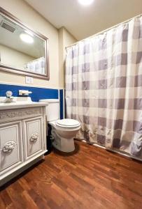 3BR Home 6 Beds 4 TVs Large Parking Area