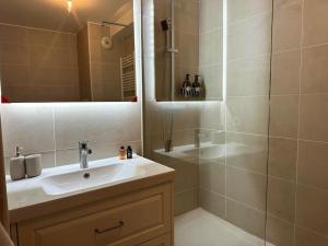 Appartements Suite Alya Appartement proche Disneyland : photos des chambres