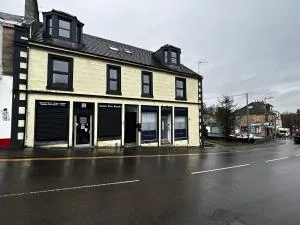 Happy Valley - Ardeer Square