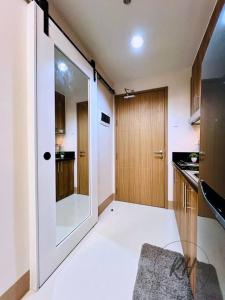 Minimalist and Serene 1BR Condo Unit near MOA