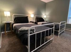 Sleeps 14 4 BR with 9 Beds and 2 Bathrooms plus WIFI