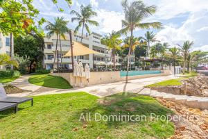 "Infinity Blue", Private Beach!