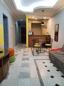 De One Homestay Bayu Emas Near Beach