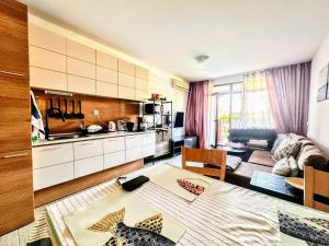 Lovely 1BD Apartment in a Luxury Resort in Sozopol by Flat Mаnаger