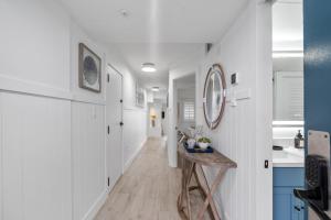 Modern Oceanfront 1 Bedroom Condo, Prime Location, Stunning Views at Beach Cove Resort