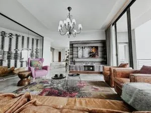 Coastal Elegance - Dana Bay