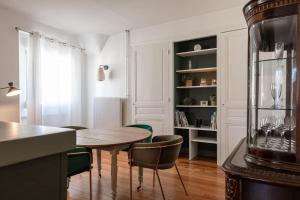 Appartements Le Leon Bourgeois 6 personnes hypercentre Epernay : photos des chambres