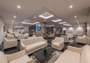 Manazel Al Zaireen Hotel