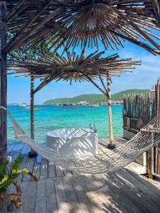 Haven Beachfront Villa Koh Larn