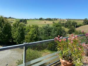 Appartements 100m2 au calme dans un ecrin de verdure : photos des chambres