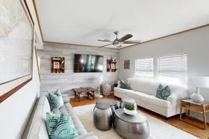 Blue Galveston Getaway - Bay Harbor