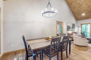 Rustic Elegance of Ellijay