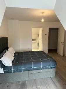 Lush Double Room Ensuite - 索尔福德