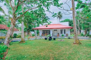 Shinestar Villa Mirissa