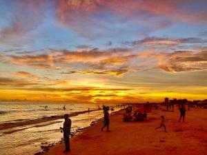 VILLA 3 walk to Beach, Pool, Daily Rentals