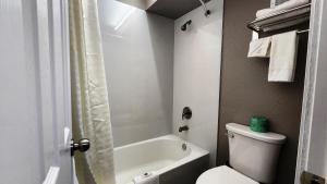 Double Room - Non-Smoking  room in Knights Inn Alvin