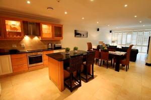 604 Ballito Manor - with generator