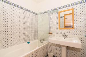 Résidence Les Arolles - Studio cabine 45 personnes exposé Sud MAE-8194