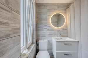 Villas ZACH & SPA - Maison jardin a 20 min de Paris & Aeroport CDG : photos des chambres