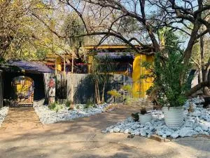 NELSPRUIT MHLANGENI GUEST HOUSE - Crocodile Valley Estates