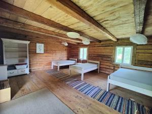 Rustic Country Retreat With Private Sauna