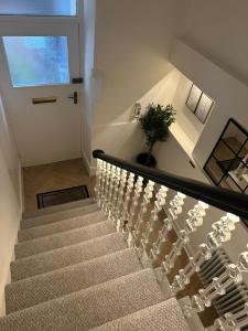 Luxury High Street Apartment
