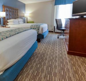 Heritage Inn & Suites St Louis Fenton, Trademark by Wyndham