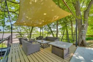 Waterfront Retreat with Deck on Lake Eufaula! - Eufaula
