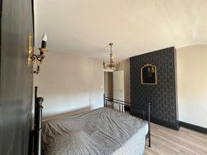 Maisons de vacances Gite OPLM 8 p Proximite Charleville : photos des chambres
