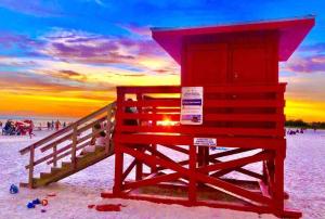 VILLA 6 walk to Beach 2 bedroom 2 Bath Pool