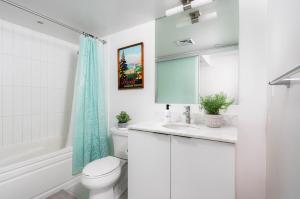 Downtown Condo with 2 Beds - Sleeps 3 by Yorkville